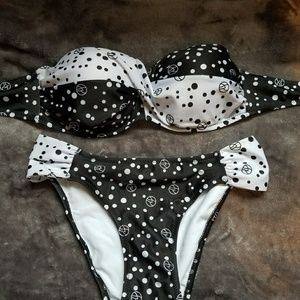Black and white strapless bathing suit set